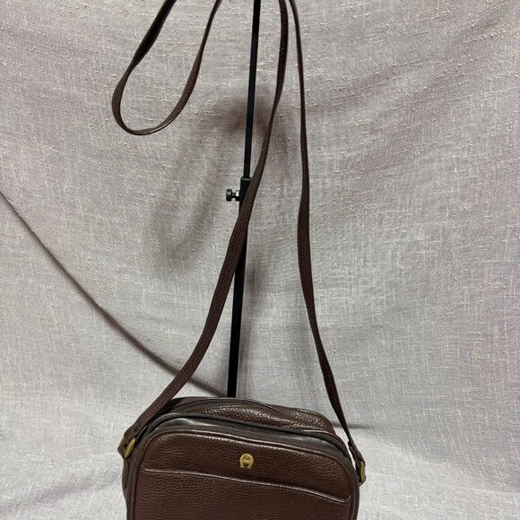 Aigner Crossbody - Picture 5 of 8